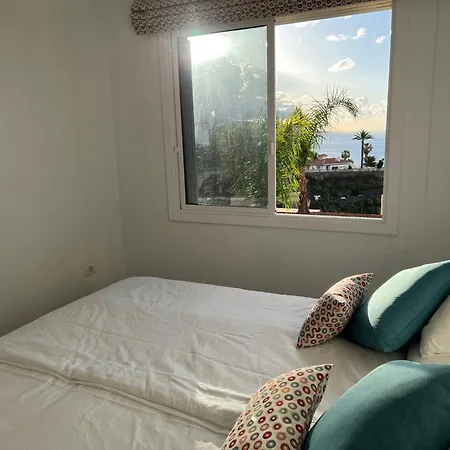 Apartment Nomad's Nest - Sea View With Pool - Ideal For Vacation & Remote Work *