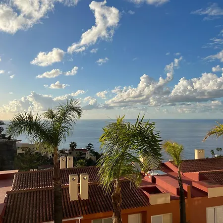 Nomad's Nest - Sea View With Pool - Ideal For Vacation & Remote Work Apartment *